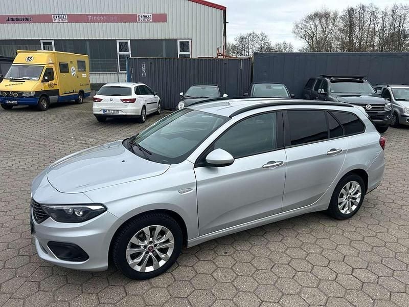 Gebraucht Fiat Tipo Easy 120 PS (88 kW) 2017 Silber Kombi