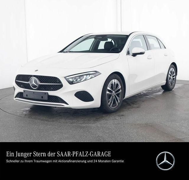 Unilack polarweiß Gebraucht 2024 Mercedes A180 Progressive Limousine | 27.750 € (Guter Preis) - Bild 1/4