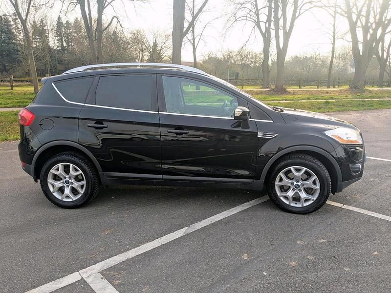 Gebraucht Ford Kuga Titanium 140 PS (102 kW) 2011 Schwarz SUV