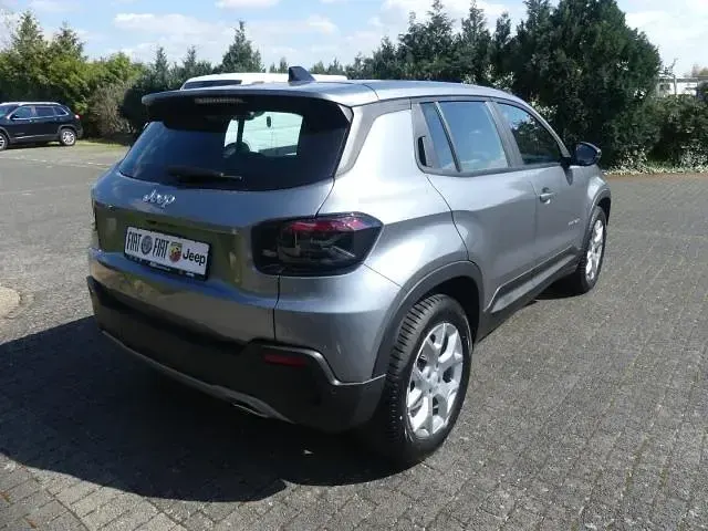 Gebraucht Jeep Avenger Altitude 101 PS (74 kW) 2024 Granite grey metallic (grau) SUV
