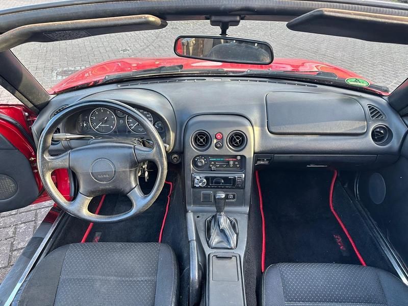 Gebraucht Mazda MX5 90 PS (66 kW) 1996 Rot Cabrio
