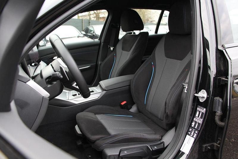 Gebraucht BMW 330 M Sport 245 PS (180 kW) 2024 Schwarz Kombi