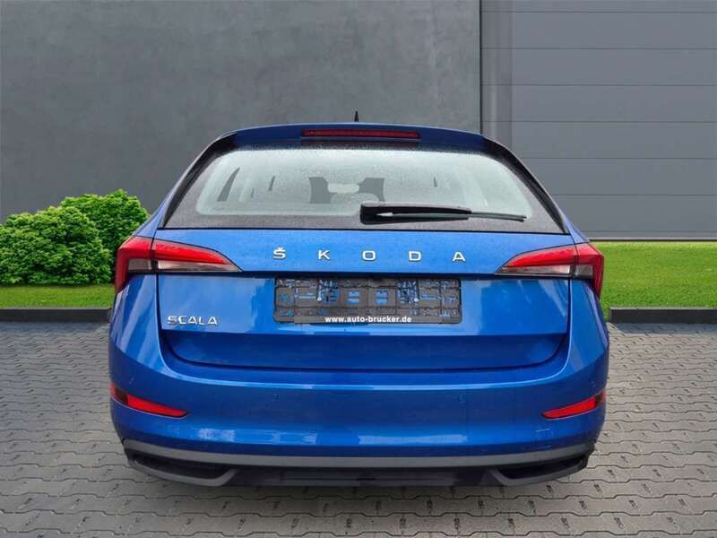 Gebraucht Skoda Scala Tour 110 PS (80 kW) 2023 Blau Kleinwagen