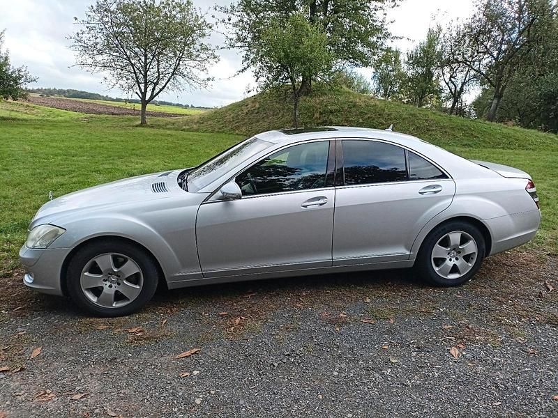 Silber Gebraucht 2007 Mercedes S320 Limousine | 10.500 € (Fairer Preis) - Bild 1/4