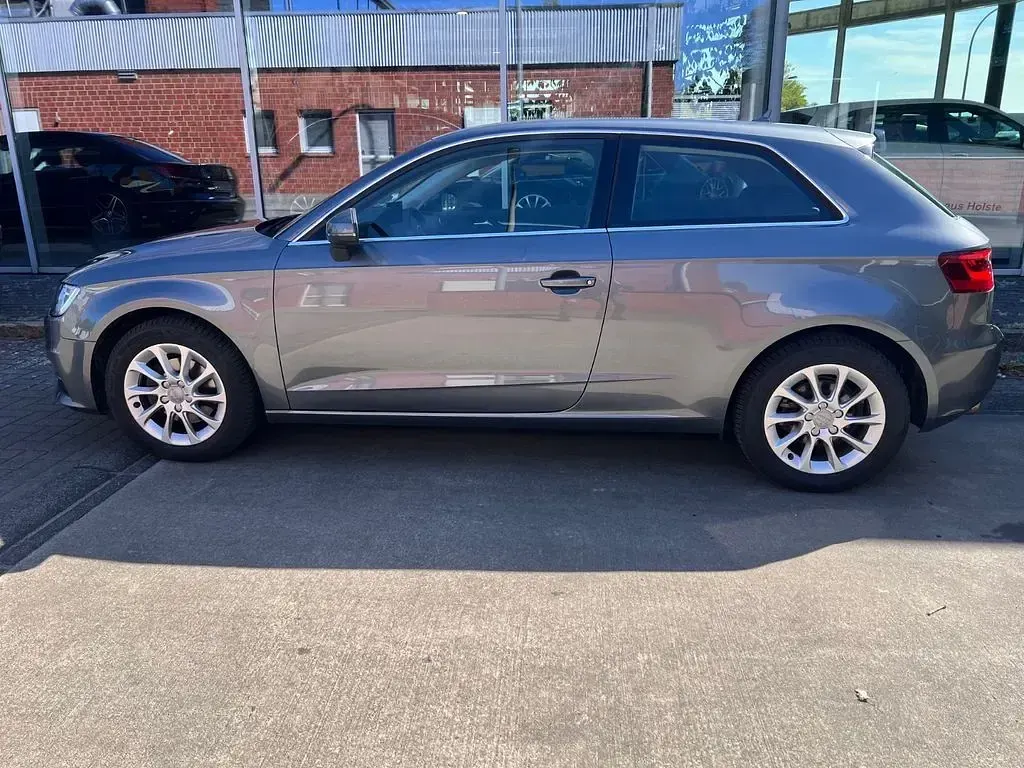 Second-hand Audi A3 Attraction 125 CP (91 kW) 2014 Gri