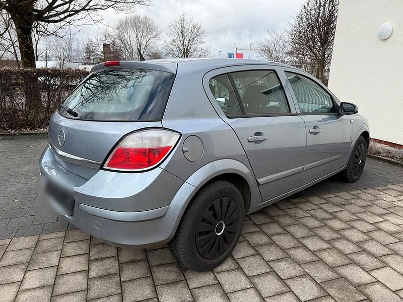 Gebraucht Opel Astra 90 PS (66 kW) 2005 Grau Limousine