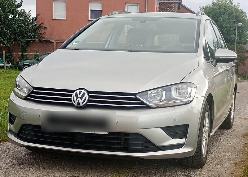 Silber Gebraucht 2015 VW Golf Sportsvan Comfortline Van / Kleinbus | 9.500 € (Guter Preis) - Bild 1/4