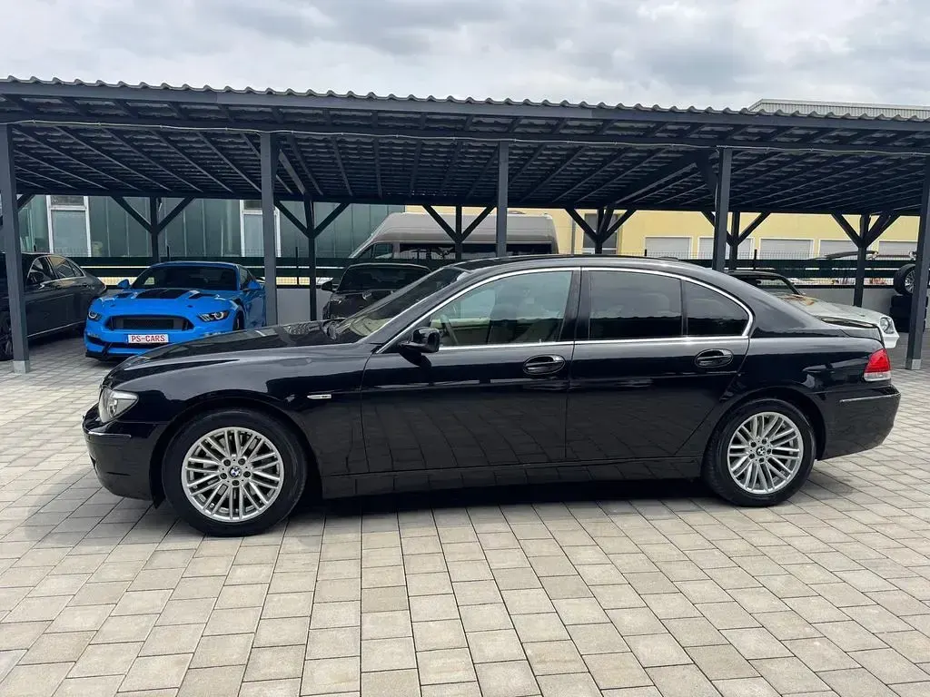 Gebraucht BMW 750 367 PS (269 kW) 2007 Schwarz Limousine