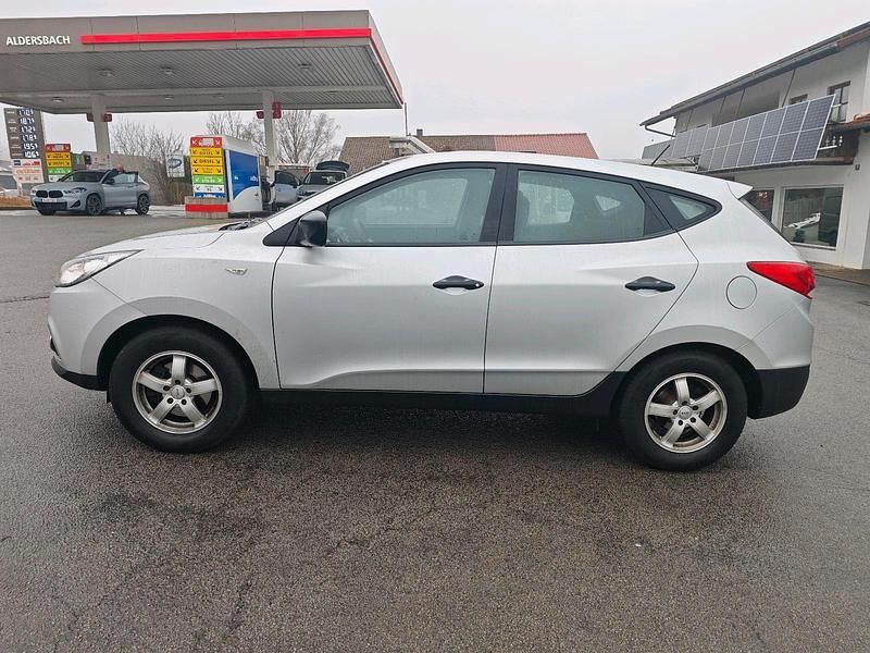 Gebraucht Hyundai ix35 115 PS (84 kW) 2012 Silber SUV