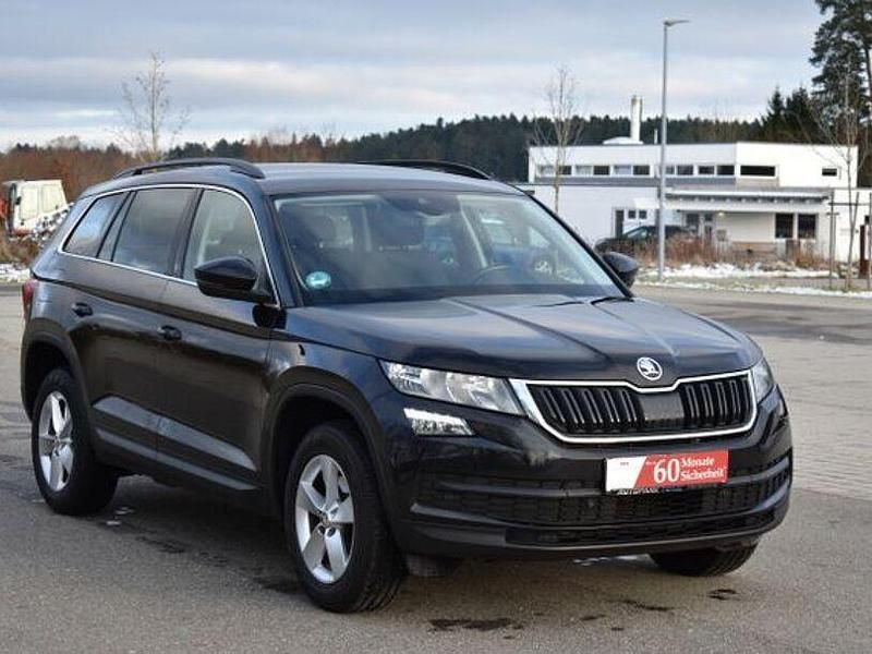 Schwarz Gebraucht 2020 Skoda Kodiaq Ambition SUV | 25.990 € (Teuer) - Bild 1/4