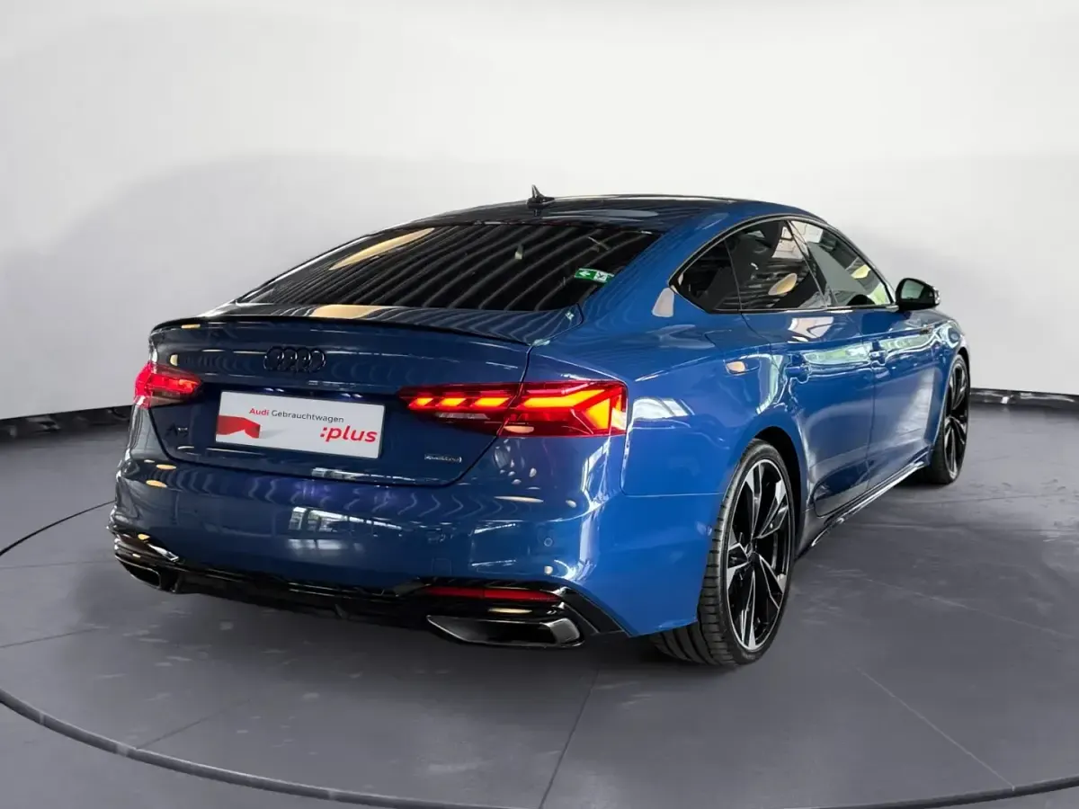 Gebraucht Audi A5 Sportback S-Line 204 PS (150 kW) 2023 Ascariblau metallic Kleinwagen