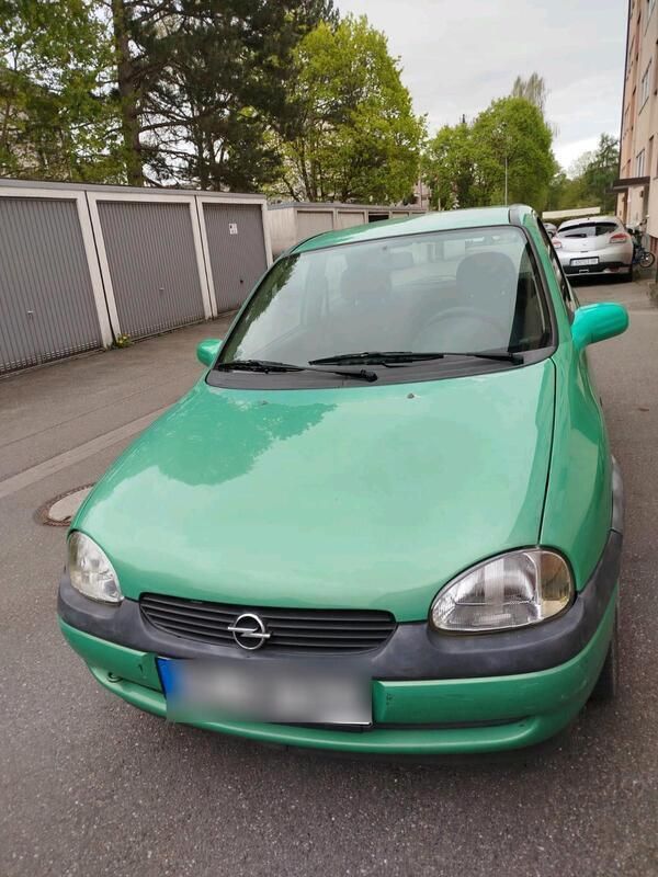 Grün Gebraucht 1998 Opel Corsa Kleinwagen | 600 € (Guter Preis) - Bild 1/4