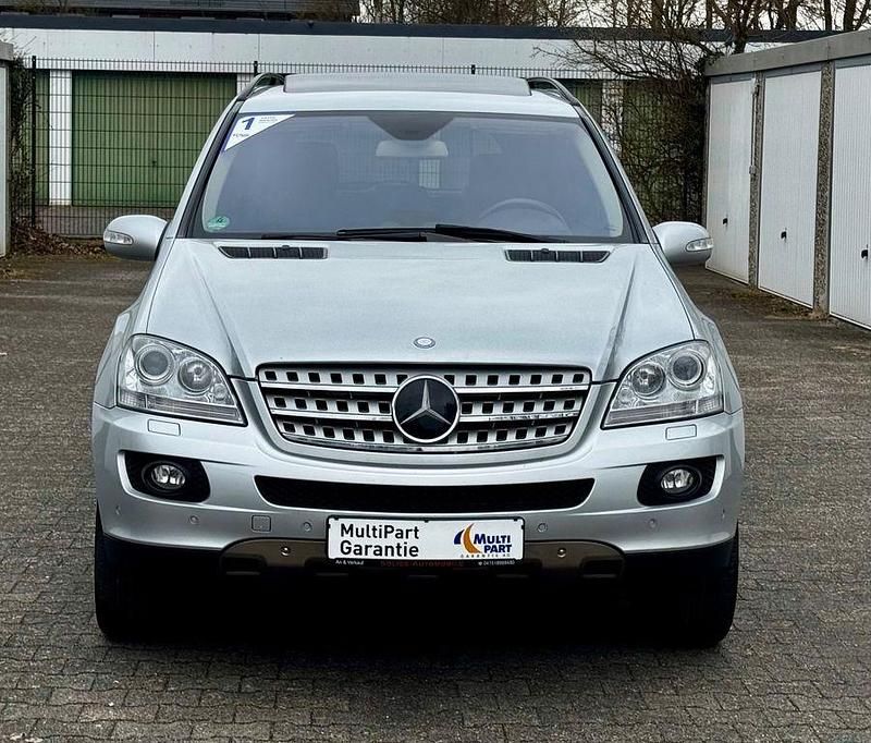 Gebraucht Mercedes ML320 224 PS (164 kW) 2007 Silber SUV