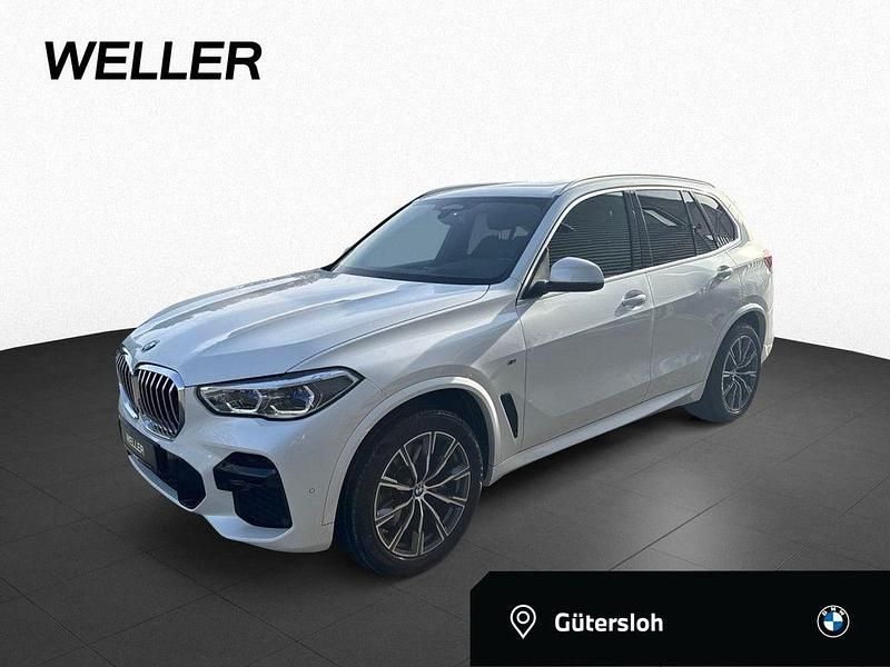 Mineralweiß (weiß) Gebraucht 2022 BMW X5 Performance SUV | 52.790 € (Guter Preis) - Bild 1/4