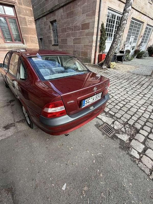 Gebraucht Opel Vectra 116 PS (85 kW) 1996 Limousine