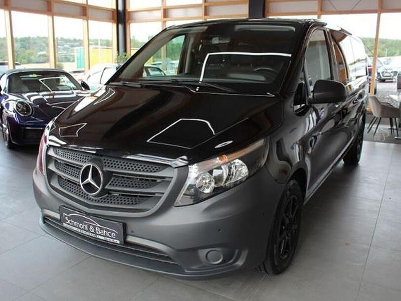 Schwarz Gebraucht 2019 Mercedes Vito Van / Kleinbus | 29.990 € - Bild 1/4