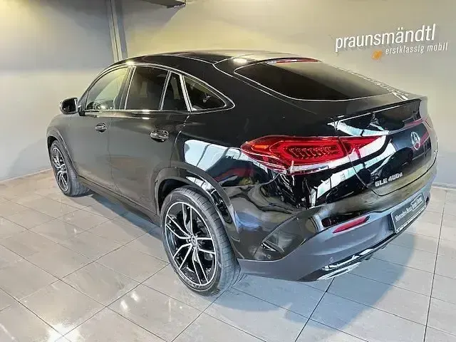 Gebraucht Mercedes GLE400 AMG 330 PS (242 kW) 2021 Unilack schwarz SUV