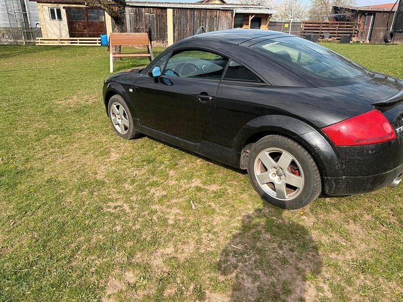 Second-hand Audi TT 180 CP (132 kW) 2001 Negru Coupe