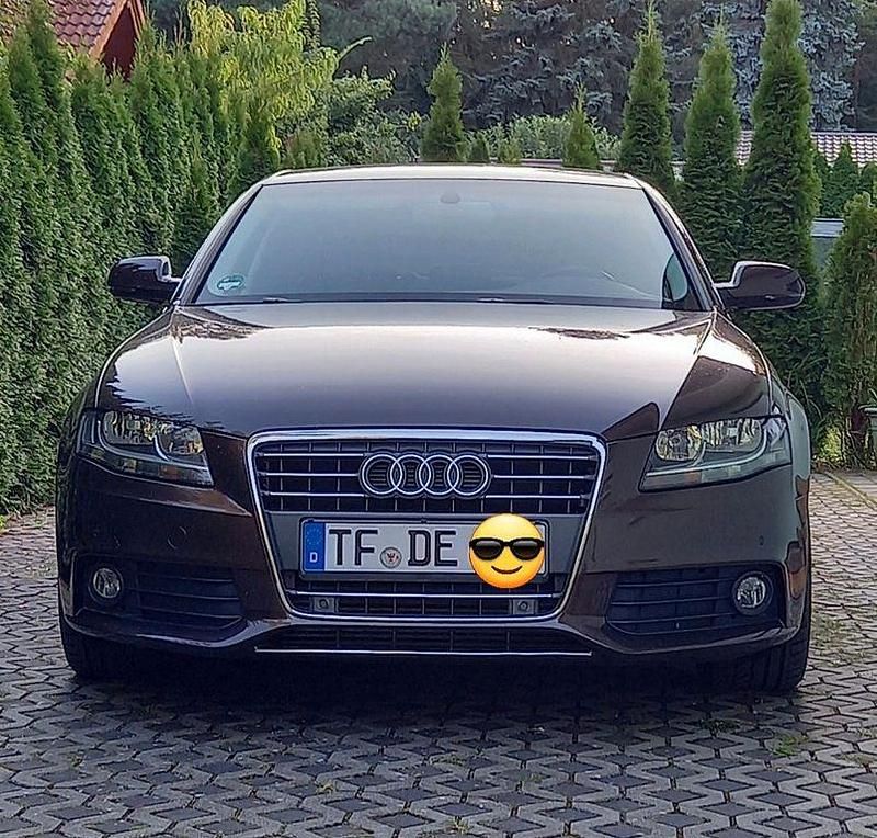 Gebraucht Audi A4 Ambition 120 PS (88 kW) 2010 Braun Limousine