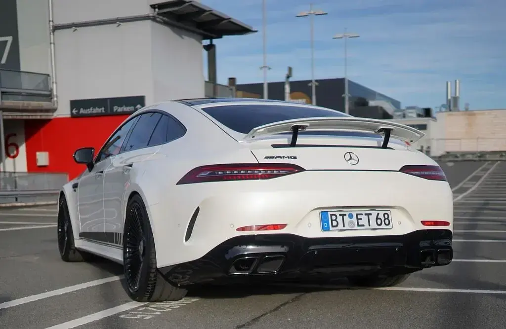 Gebraucht Mercedes AMG GT 43 AMG 367 PS (269 kW) 2023 Weiß Coupé