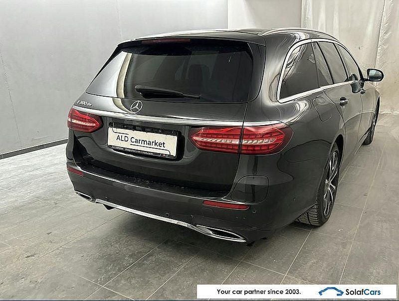 Gebraucht Mercedes E300 AMG 194 PS (142 kW) 2022 Grau Limousine