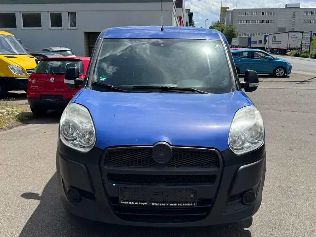 Gebraucht Fiat Doblò Basis 120 PS (88 kW) 2015 Blau Van / Kleinbus