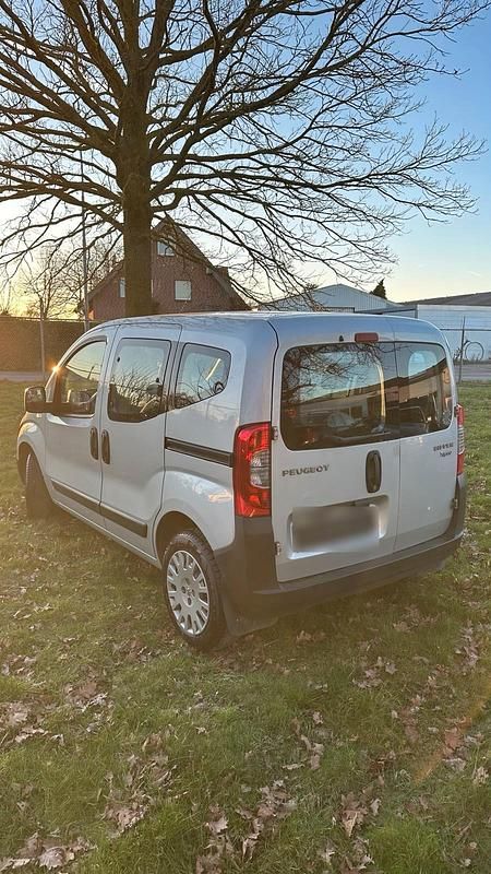 Gebraucht Peugeot Bipper 75 PS (55 kW) 2015 Silber Van / Kleinbus