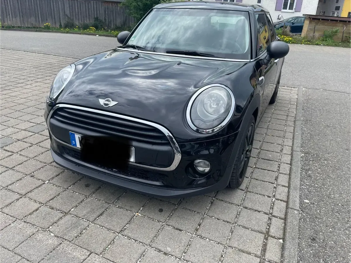 Käytetty Mini Cooper 102 HP (75 kW) 2015 Musta Viistoperä