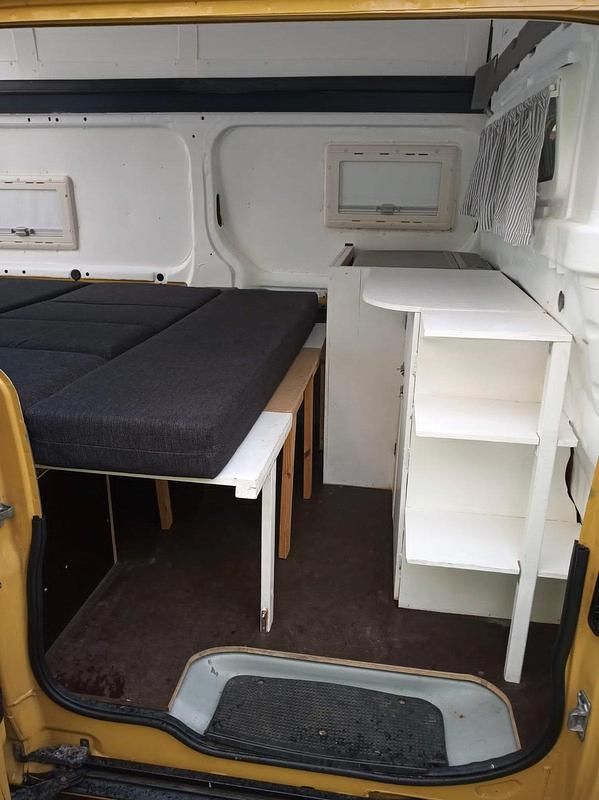 Second-hand Opel Vivaro 2010 Galben Monovolum