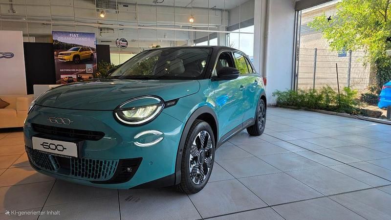 Neu Fiat 600E La Prima 114 kW (156 PS) 2025 Blau SUV