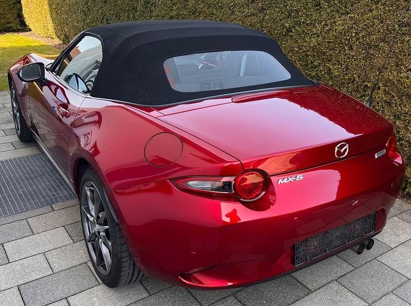 Gebraucht Mazda MX5 Exclusive-Line 184 PS (135 kW) 2019 Rot Cabrio