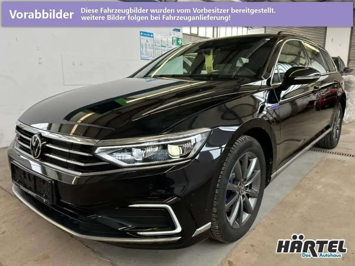 Gebraucht VW Passat GTE 218 PS (160 kW) 2021 Deep black perleffekt, pearl effect Kombi