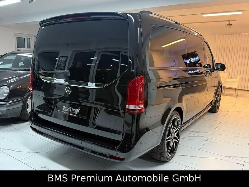 Gebraucht Mercedes 300 AMG 237 PS (174 kW) 2024 Schwarz Van / Kleinbus