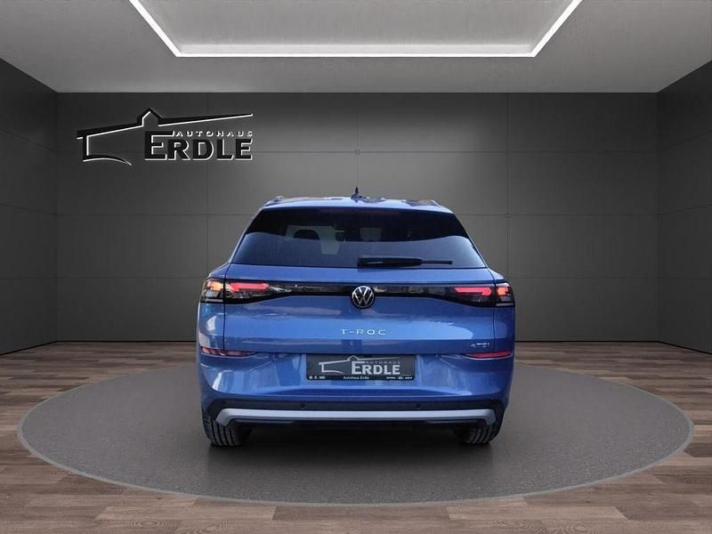 Neu VW T-Roc Life 116 PS (85 kW) 2025 Blau SUV
