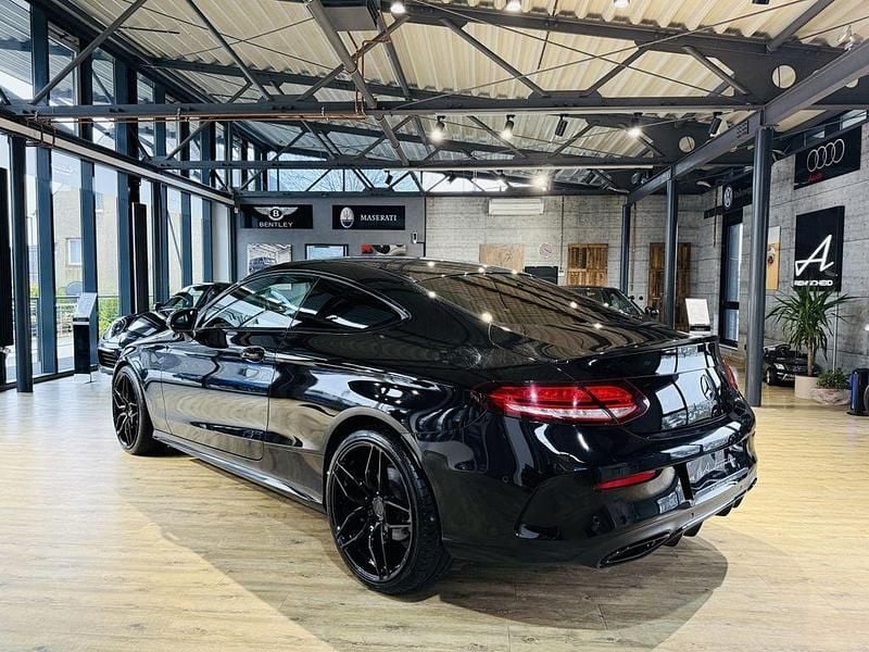 Gebraucht Mercedes C220 AMG line 194 PS (142 kW) 2020 Obsidianschwarz  metalliclack Coupé