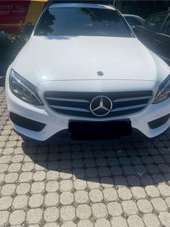 Weiß Gebraucht 2018 Mercedes C350e AMG line Kombi | 19.000 € (Superpreis) - Bild 1/4