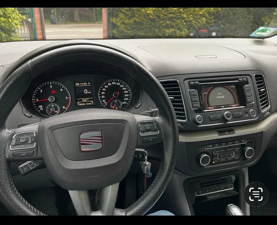 Używany Seat Alhambra 140 KM (102 kW) 2012 Szary Minivan