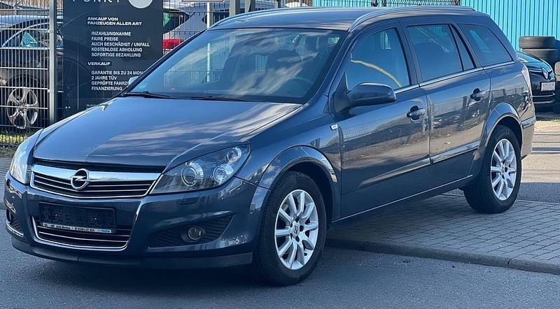 Gebraucht Opel Astra 116 PS (85 kW) 2008 Blau Limousine