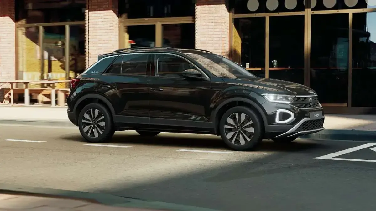 Gebraucht VW T-Roc Goal 150 PS (110 kW) 2025 Deep black perleffekt SUV