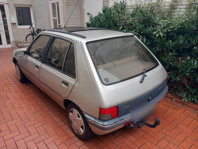 Andere farben Gebraucht 1990 Peugeot 205 GT Kleinwagen | 1.500 € - Bild 1/4