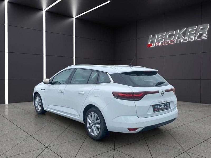 Gebraucht Renault Mégane IV 158 PS (116 kW) 2021 Gletscherweiss Kombi