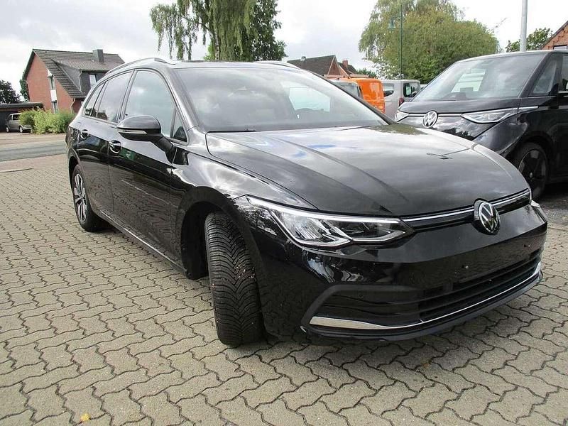 Gebraucht VW Golf VIII Move 110 PS (80 kW) 2024 Schwarz Kombi