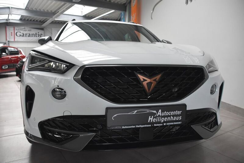 Weiß Gebraucht 2023 Cupra Formentor SUV | 28.980 € (Guter Preis) - Bild 1/4