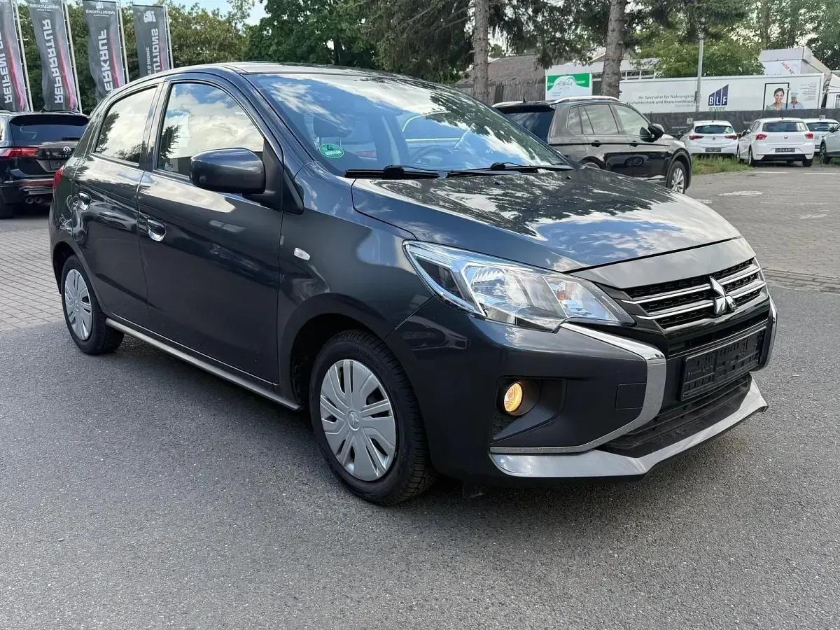 Gebraucht Mitsubishi Space Star Select 71 PS (52 kW) 2023 Grau Kleinwagen