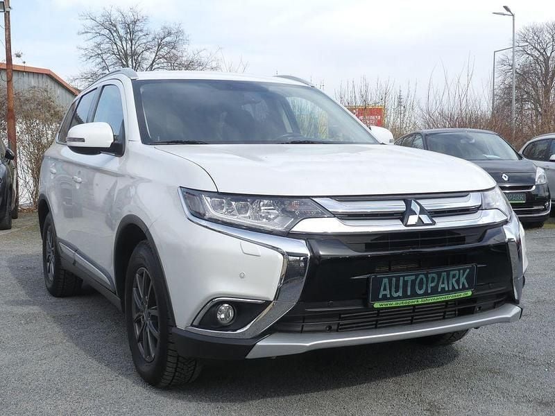 Gebraucht Mitsubishi Outlander Diamant Edition 150 PS (110 kW) 2017 Weiß SUV