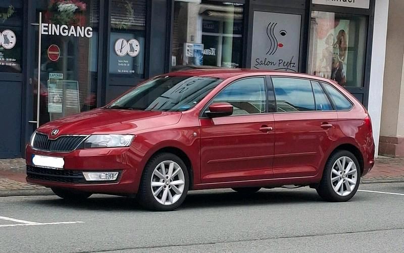 Gebraucht 2014 Skoda Rapid Elegance Limousine | 10.800 € (Teuer) - Bild 1/4