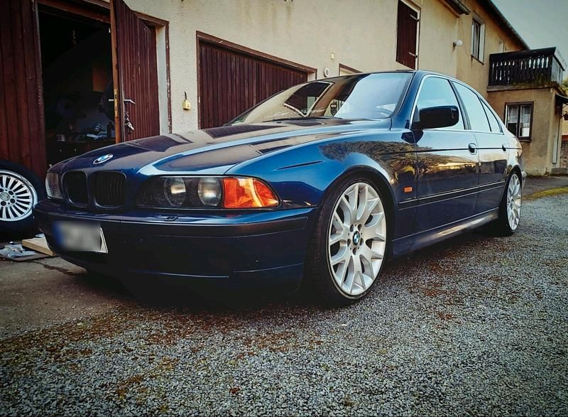 Blau Gebraucht 2000 BMW 520 Limousine | 2.950 € (Fairer Preis) - Bild 1/4