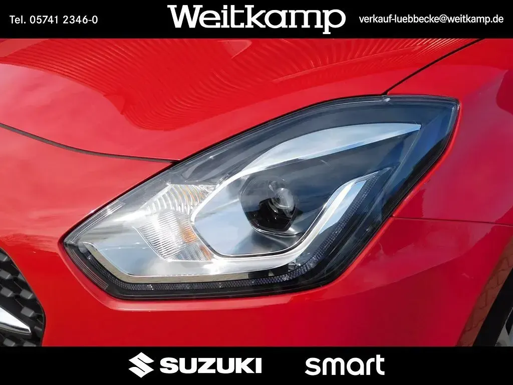 Gebraucht Suzuki Swift Comfort 83 PS (61 kW) 2023 Solid fervent red (znb) Kleinwagen