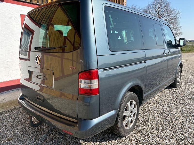 Gebraucht VW Caravelle 174 PS (127 kW) 2005 Grau Limousine