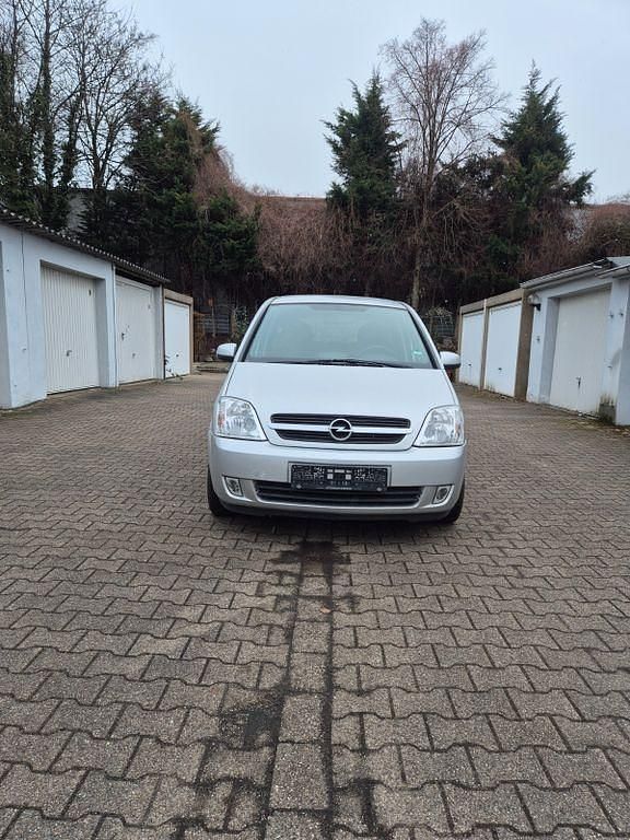 Gebraucht Opel Meriva Cosmo 101 PS (74 kW) 2004 Silber Van / Kleinbus
